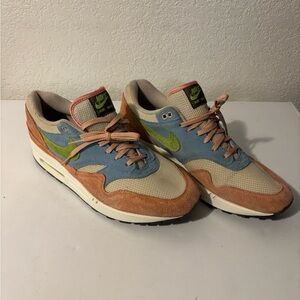 Nike Air Max 1 Blue and Tan Sneakers